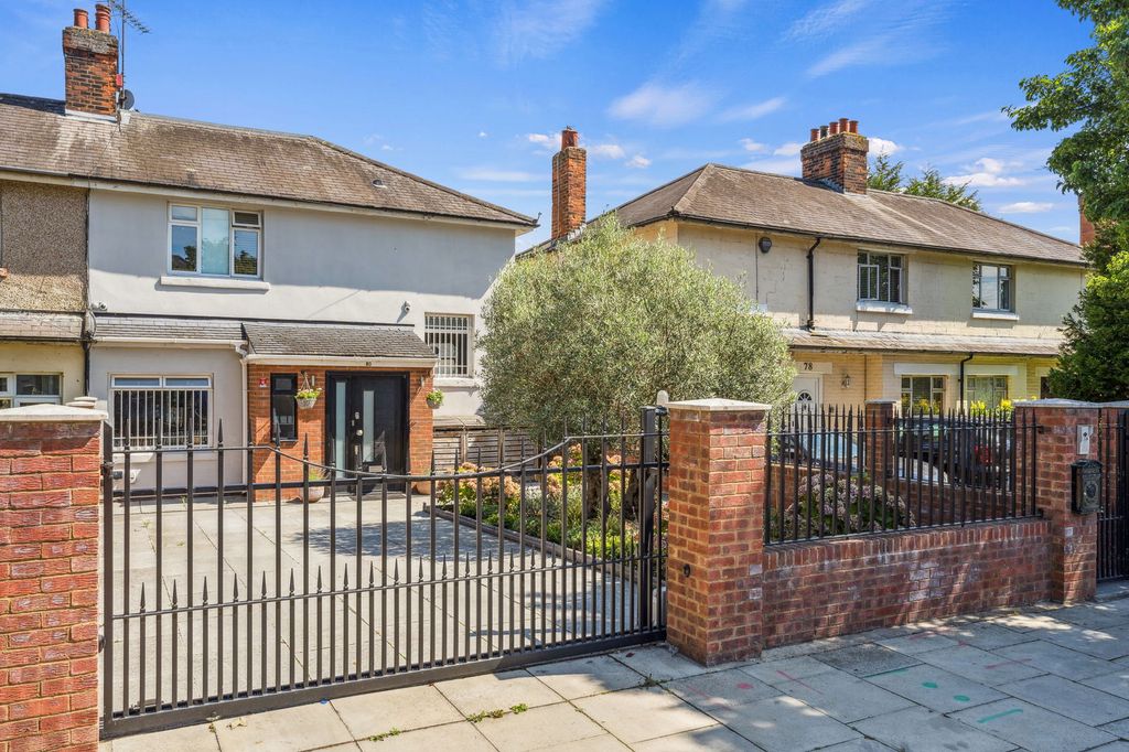 Property photo 1 of 26