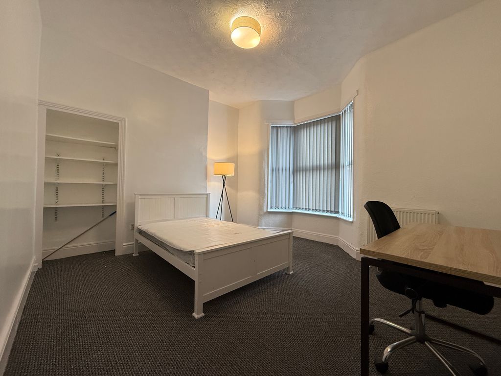 Property photo 3 of 8 Bedroom 1