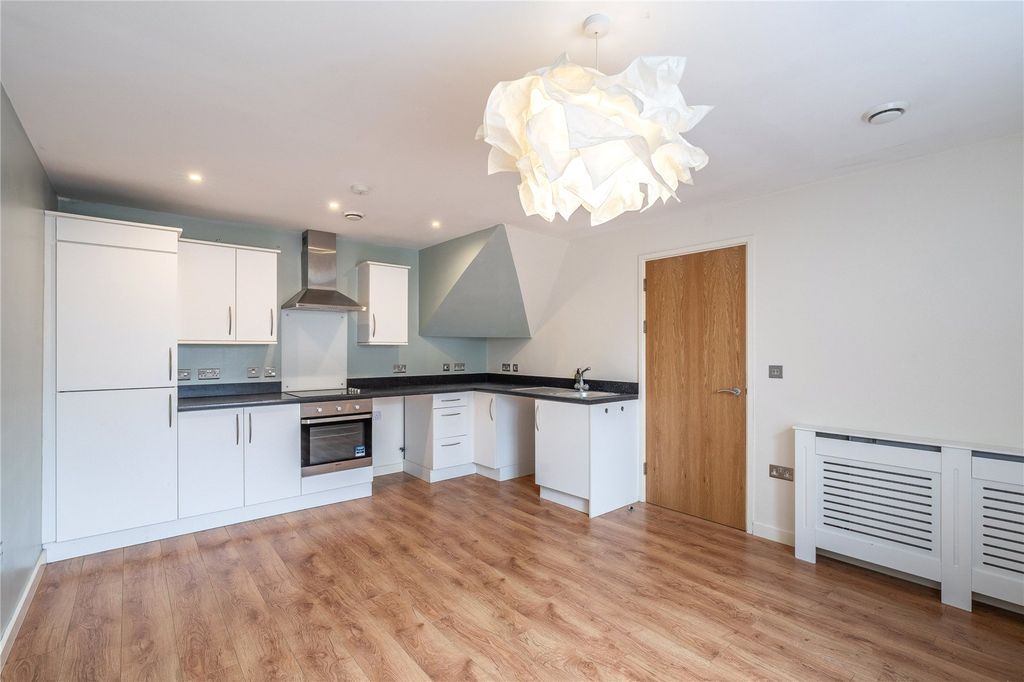 Property photo 2 of 24 Picture No. 02