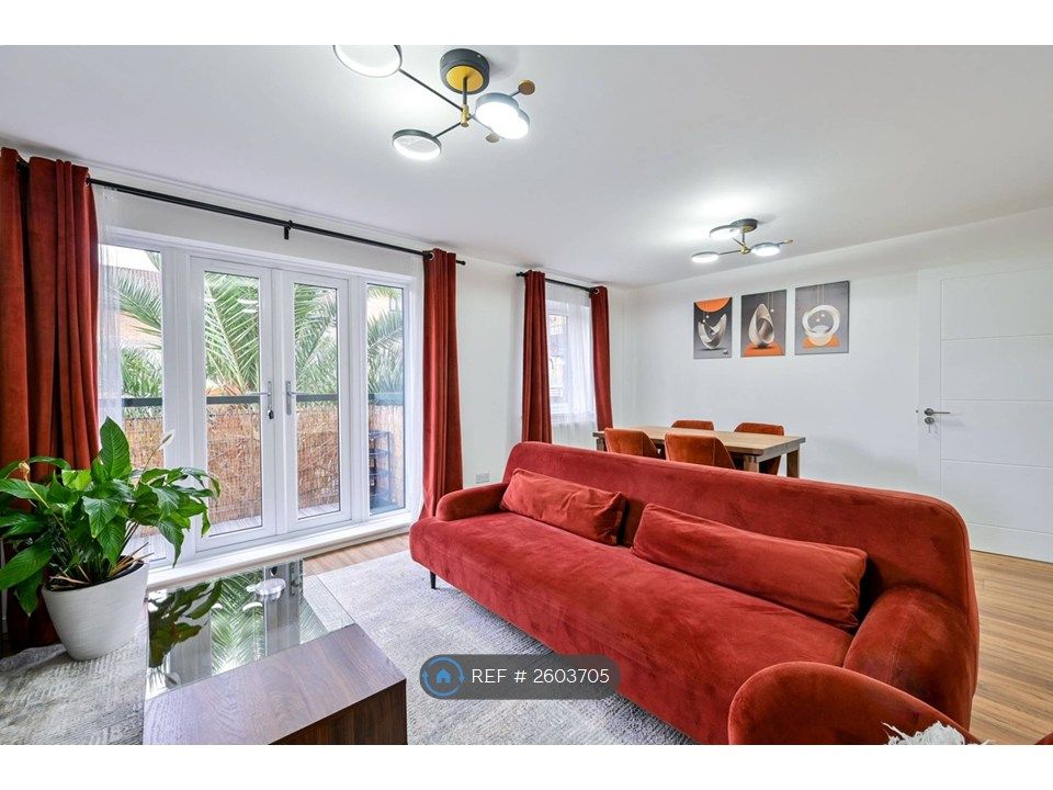Property photo 1 of 9 Living Room