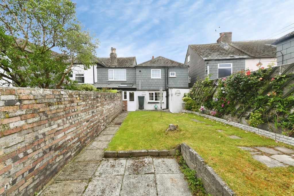 Property photo 1 of 18 Pbox-Img.Jpg