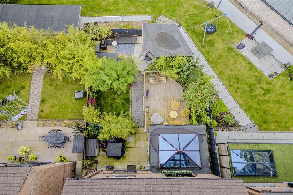 Property photo 2 of 37 Outside