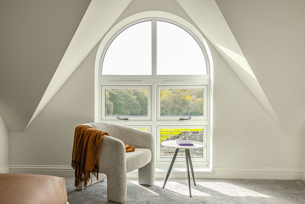 Property photo 2 of 47