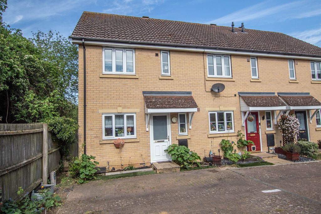 Property photo 1 of 8