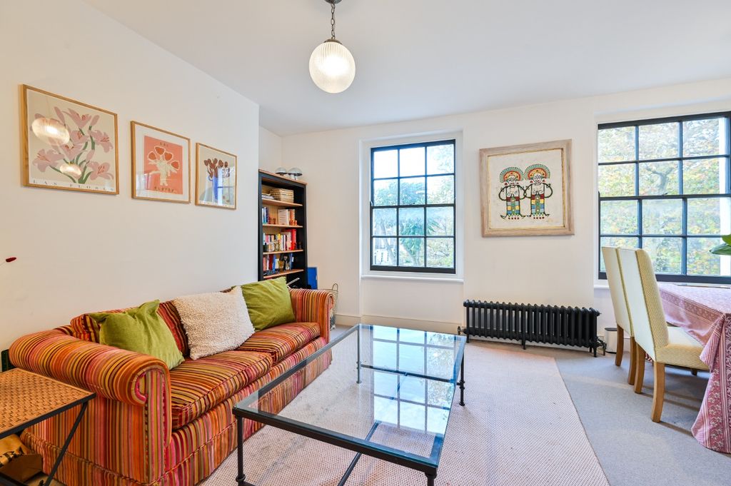 Property photo 3 of 11