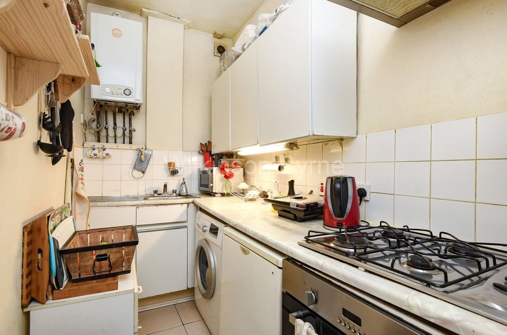 Property photo 3 of 8