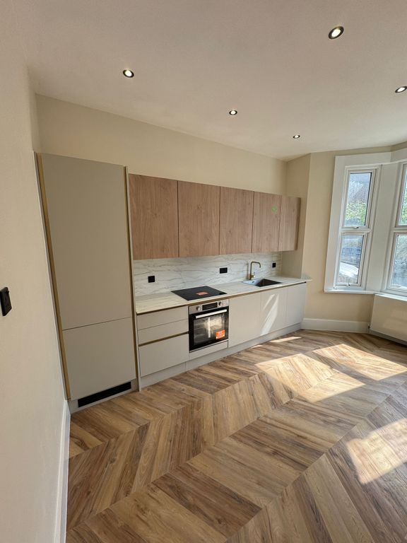 Property photo 2 of 10 Photo 9