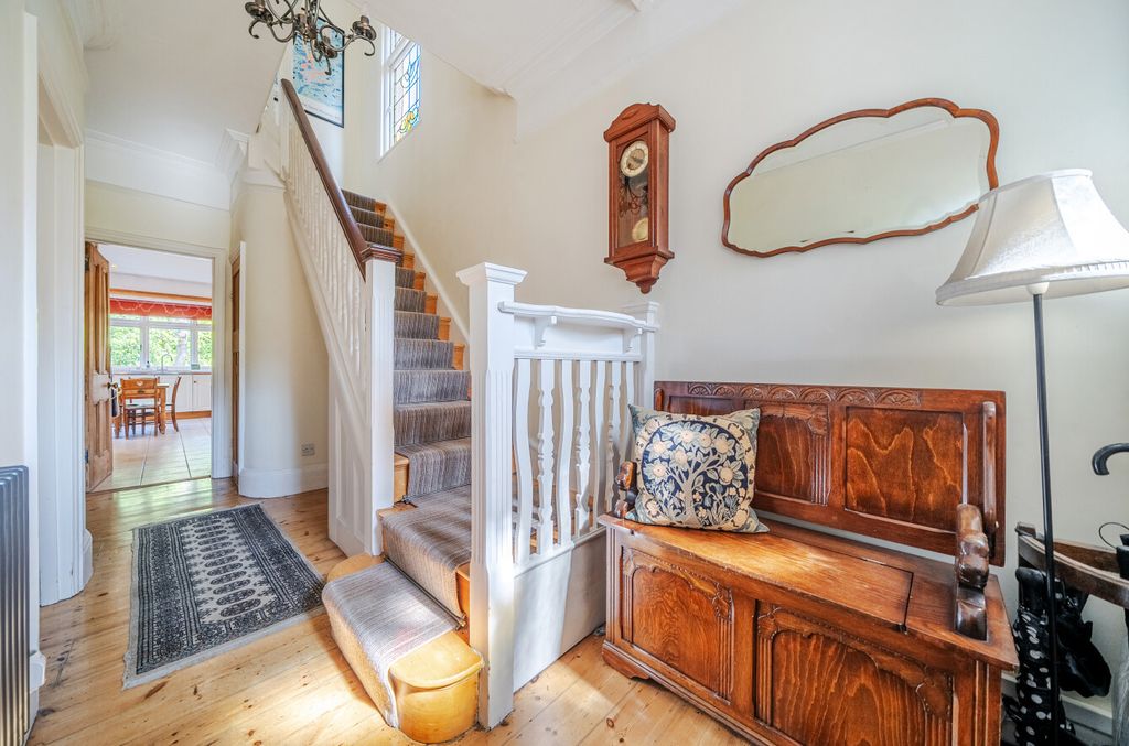 Property photo 2 of 24 1466807-28-6A15Da...