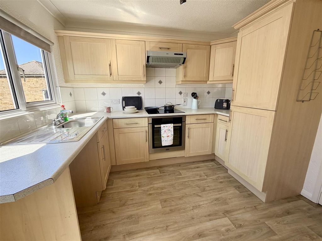 Property photo 3 of 21