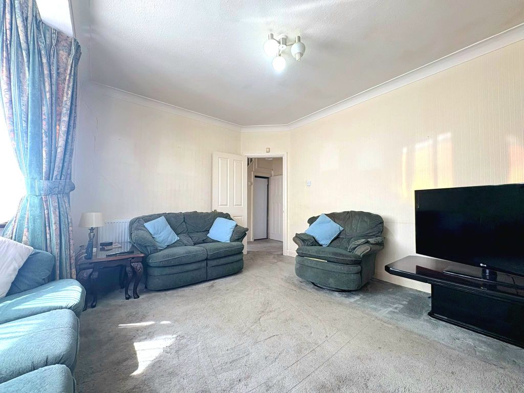 Property photo 3 of 15 7