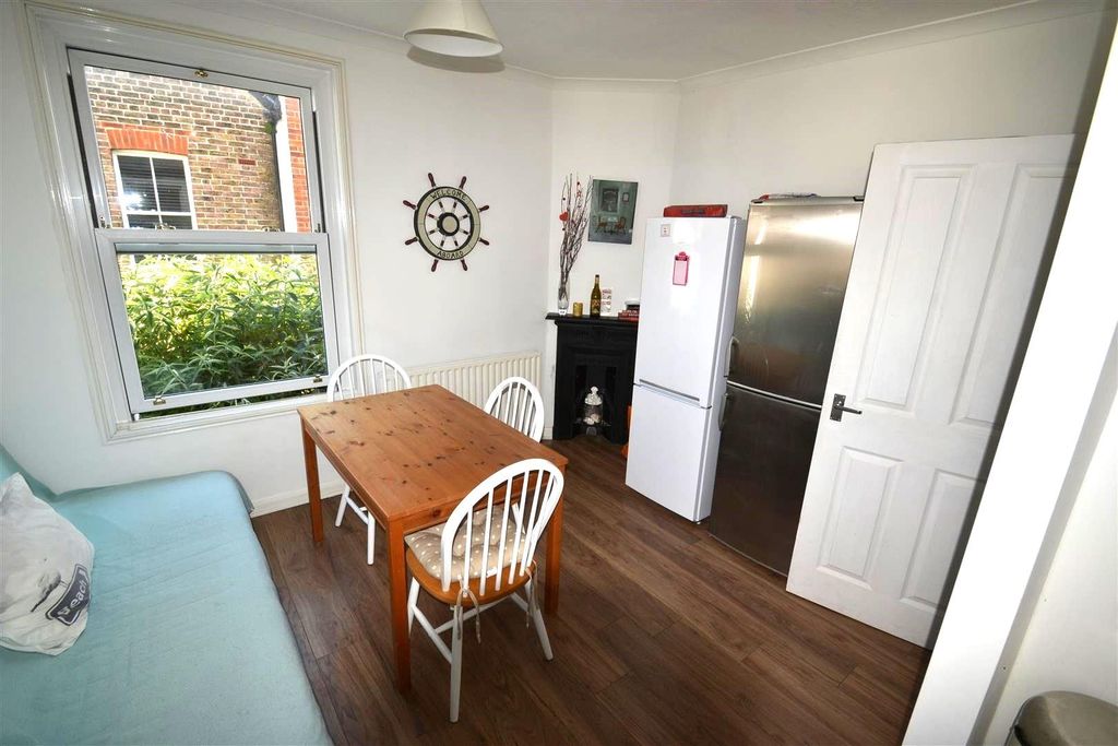 Property photo 3 of 8 Dining Area.Jpg