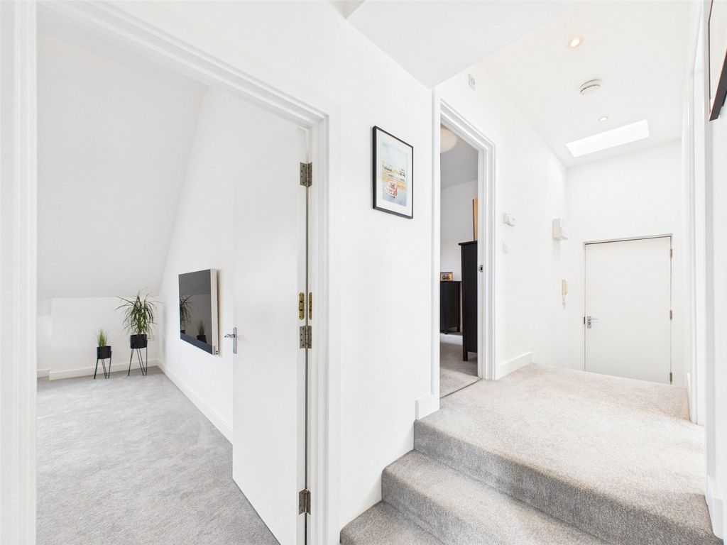 Property photo 3 of 14 Picture No. 09