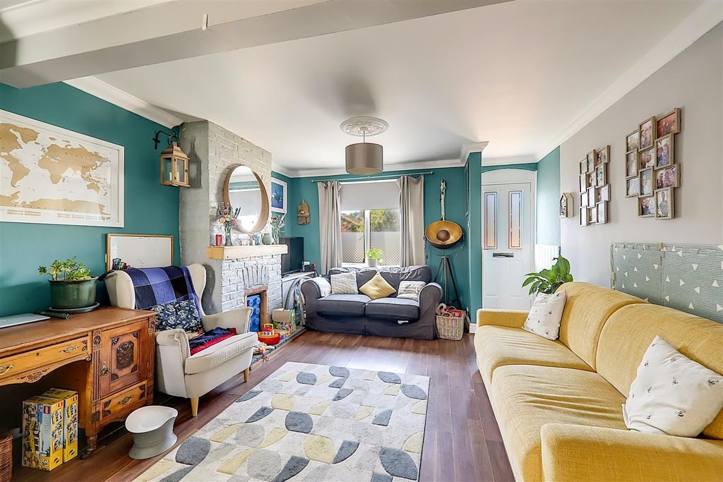 Property photo 2 of 11 Img_1177-Img_1179.Jpg