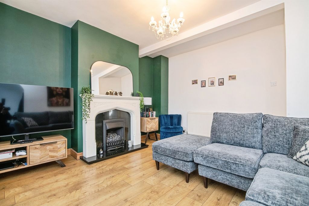 Property photo 2 of 16