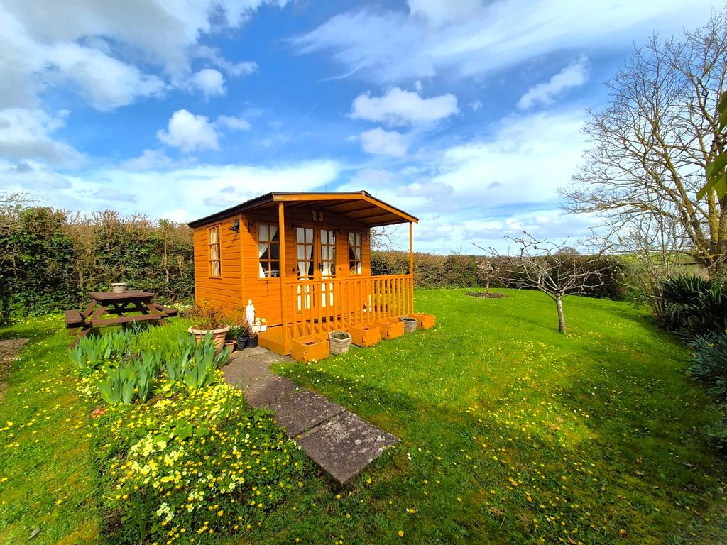 Property photo 3 of 19