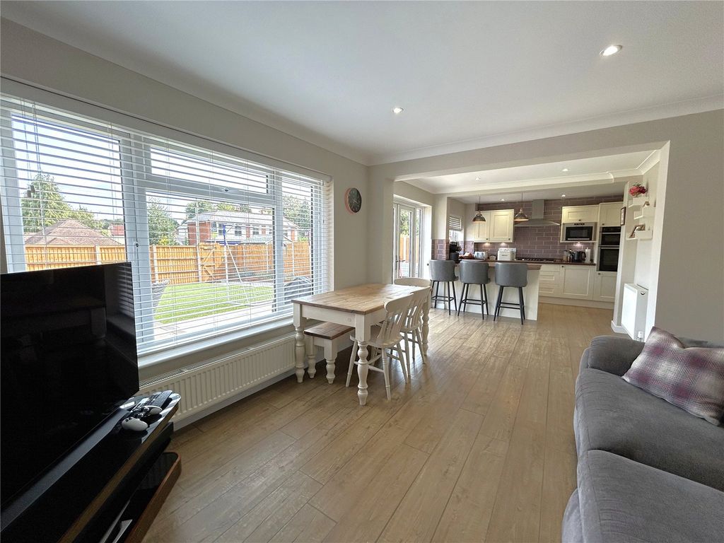 Property photo 2 of 21 Picture No. 09