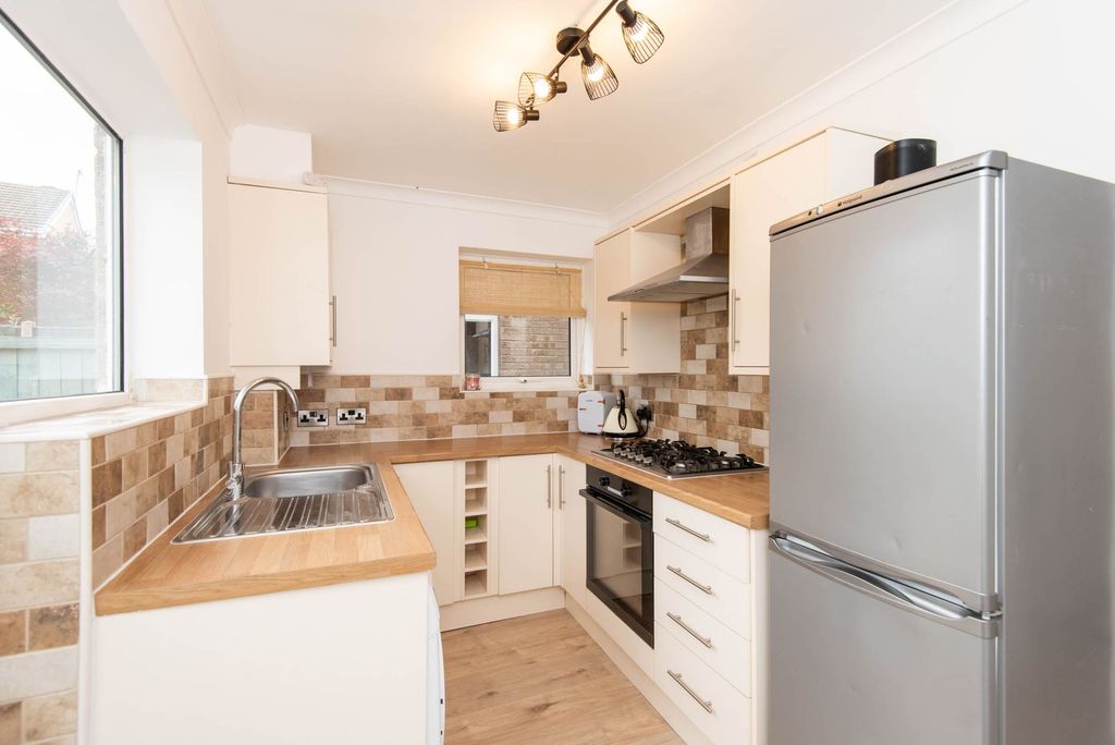Property photo 2 of 12