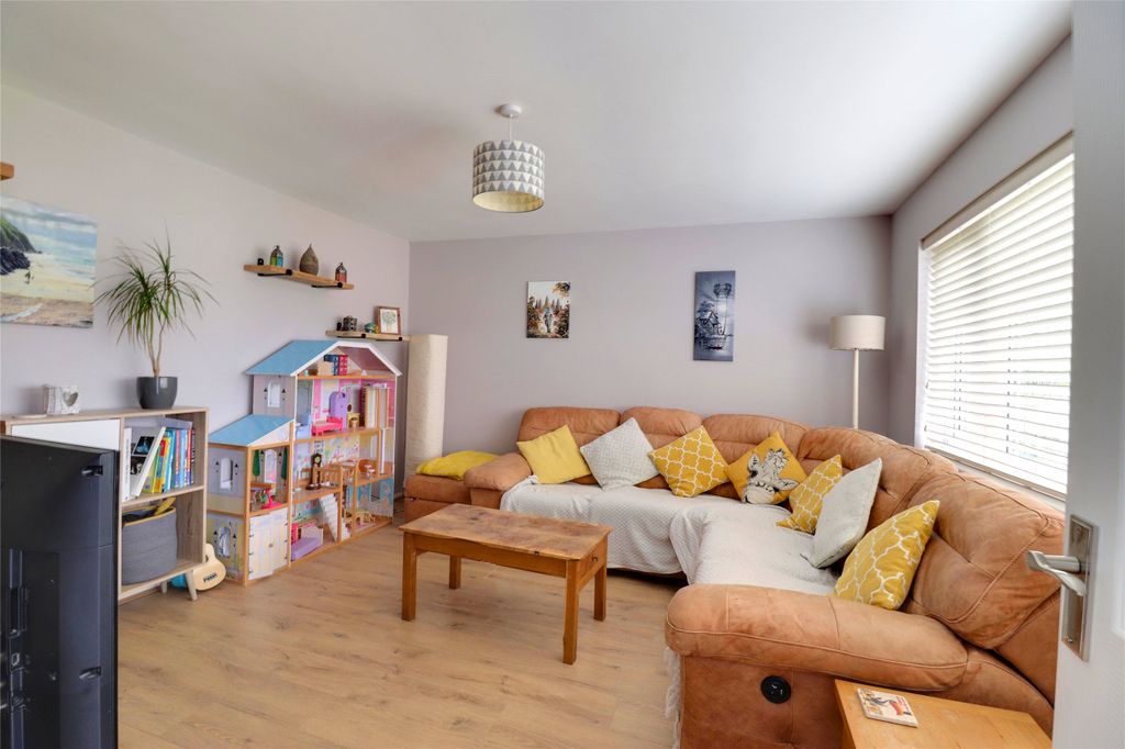 Property photo 2 of 17 Picture No. 01