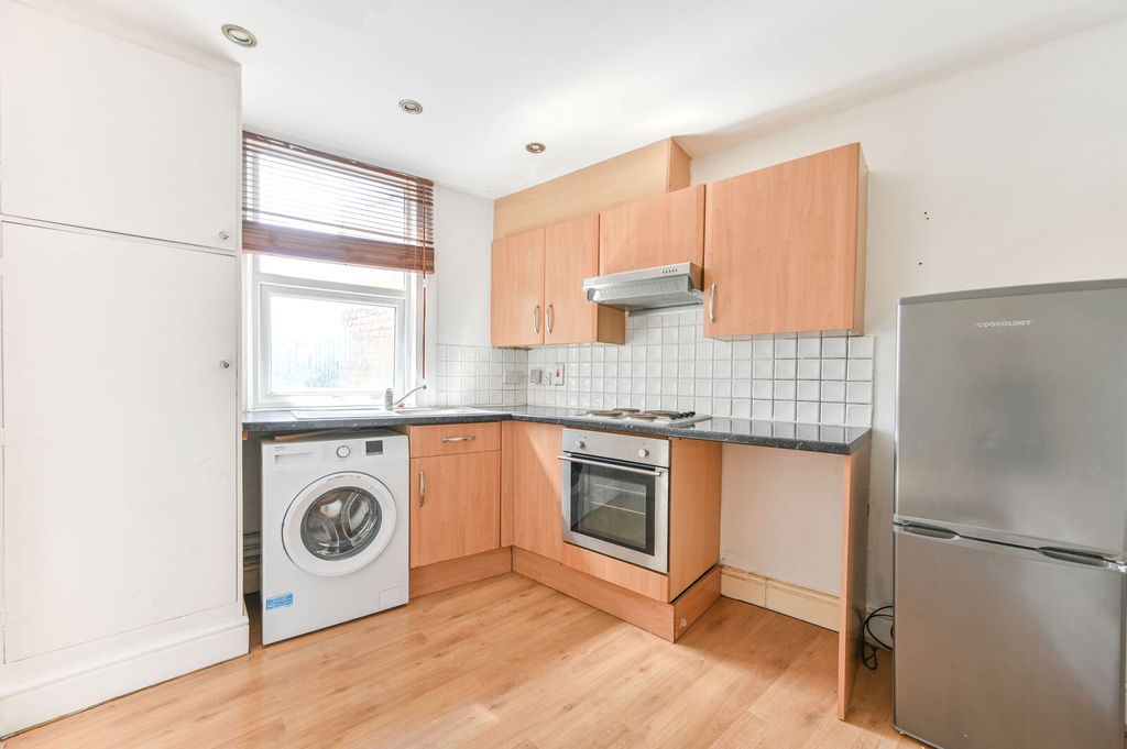 Property photo 3 of 4