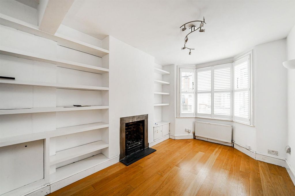 Property photo 3 of 27 21 Lancaster Rd-1_Web.Jpg
