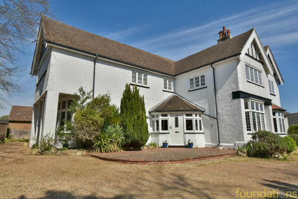 Property photo 1 of 34