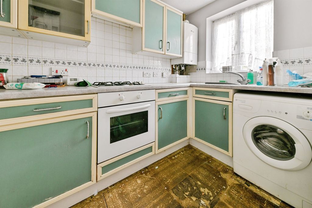 Property photo 2 of 14