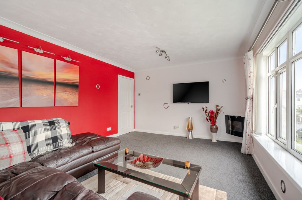 Property photo 3 of 19 3 - 1447073-2-69E280d...