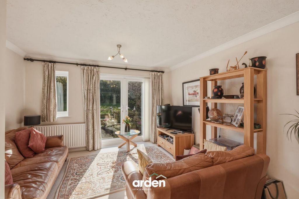 Property photo 3 of 12