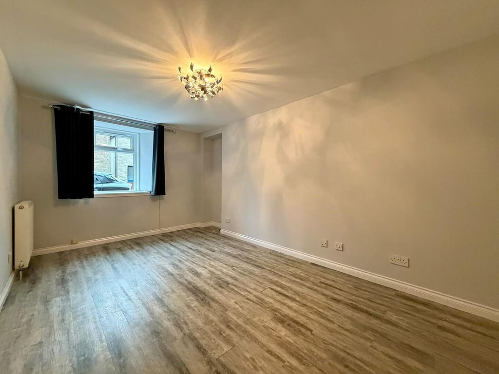 Property photo 2 of 19 Living Room