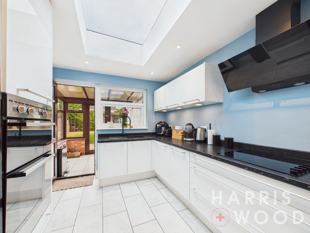 Property photo 2 of 33 5214052