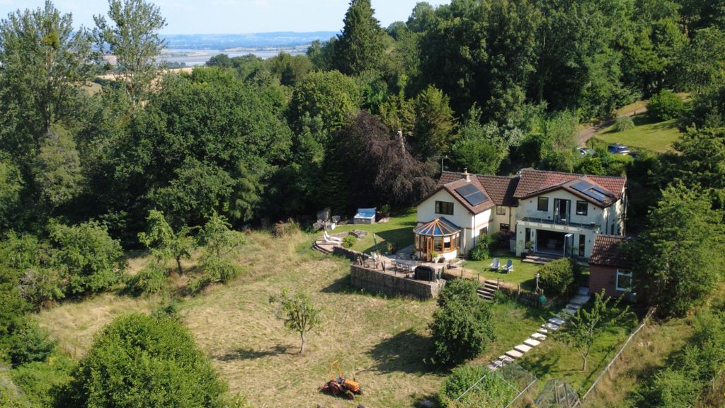 Property photo 1 of 59