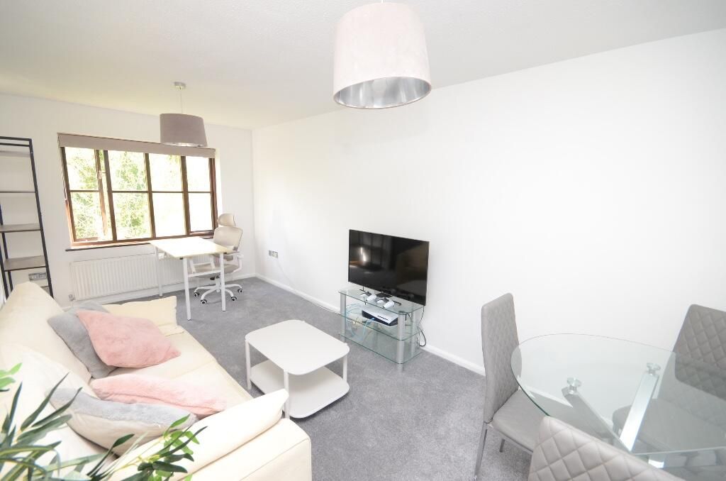 Property photo 2 of 12