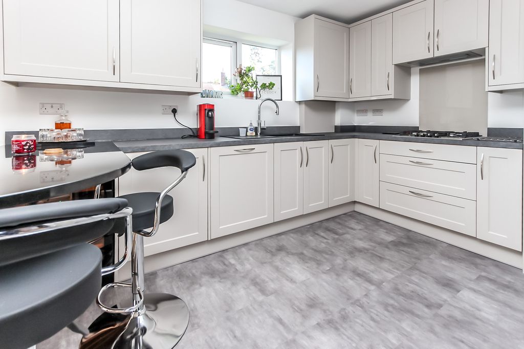 Property photo 2 of 13 Kitchen