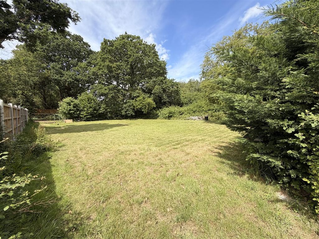 Property photo 3 of 4