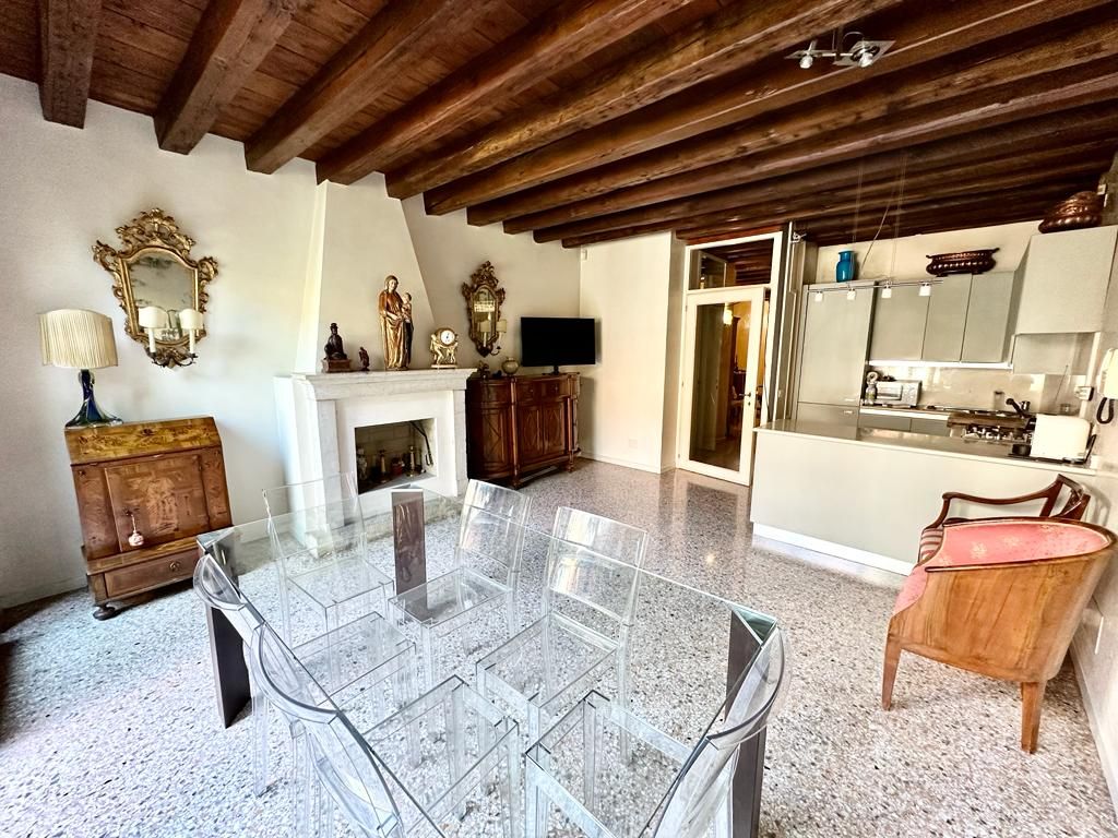 Property photo 1 of 30