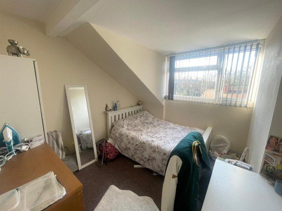 Property photo 2 of 8 9364204.Jpg