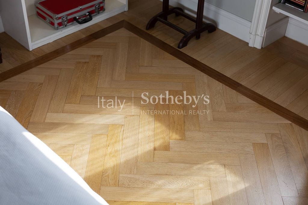 Property photo 3 of 27