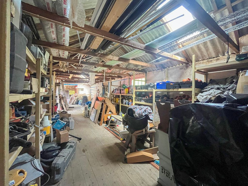 Property photo 3 of 6