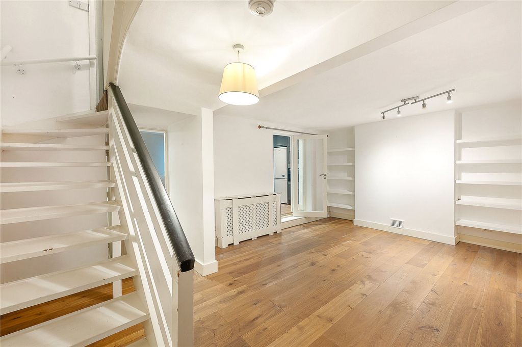 Property photo 3 of 11 Reception Room