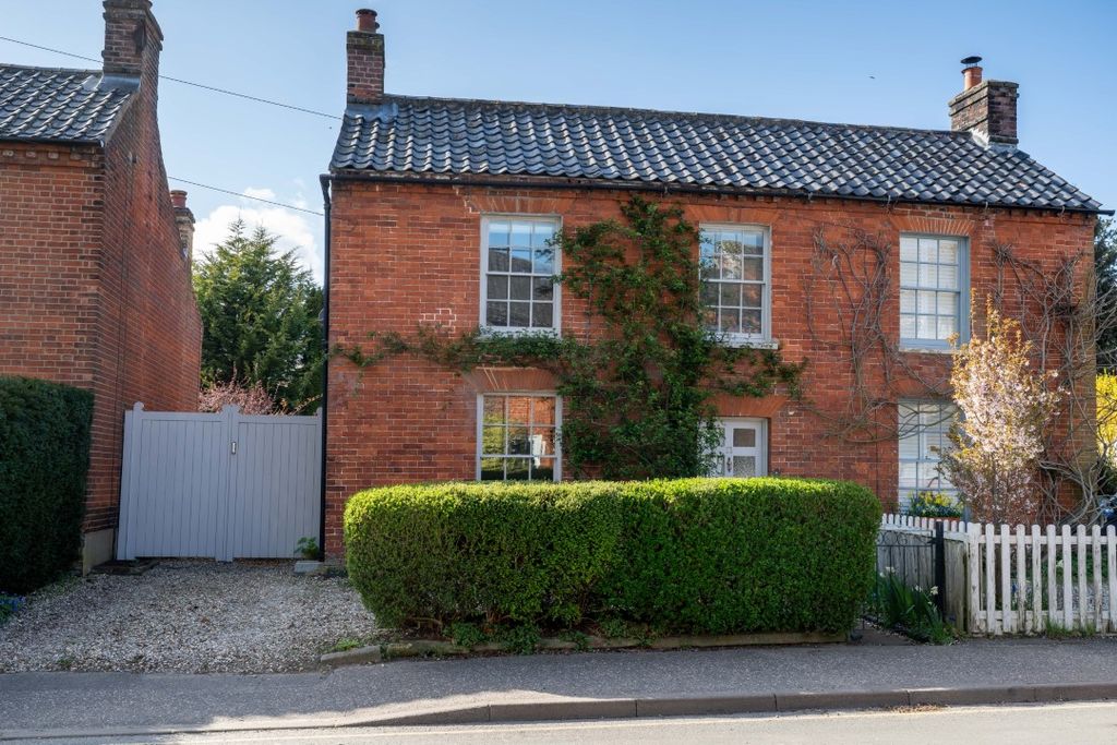 Property photo 1 of 23