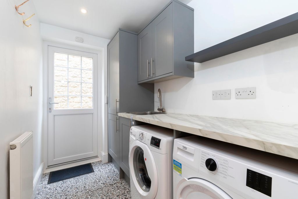 Additional image 14 of 4 bed semi-detached house to rentSandy Lane, Cheltenham GL53
