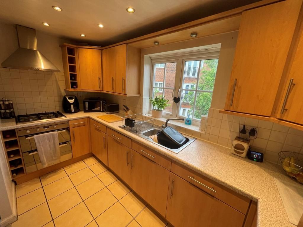 Property photo 2 of 9 Photo 4