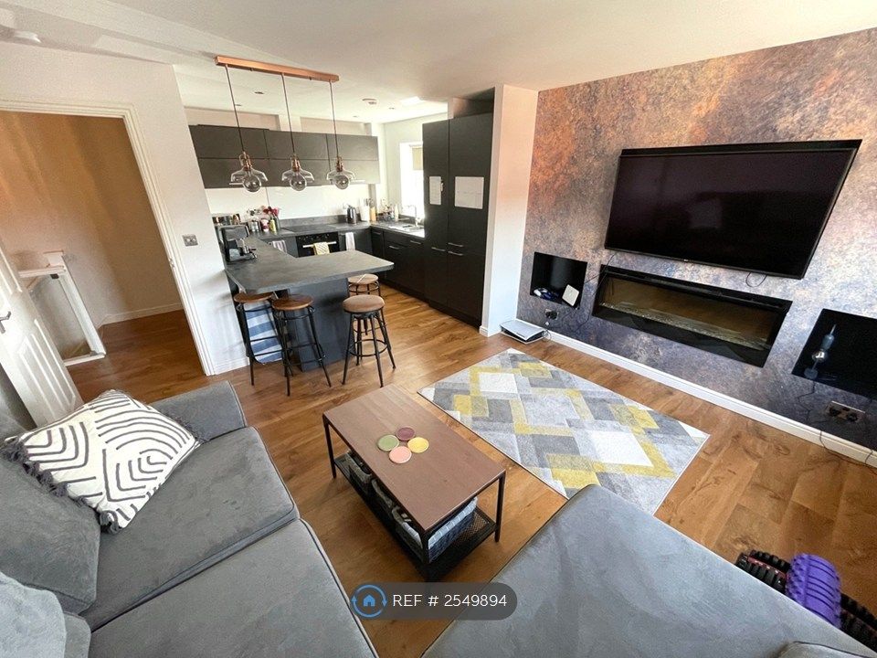 Property photo 1 of 16 Living Room