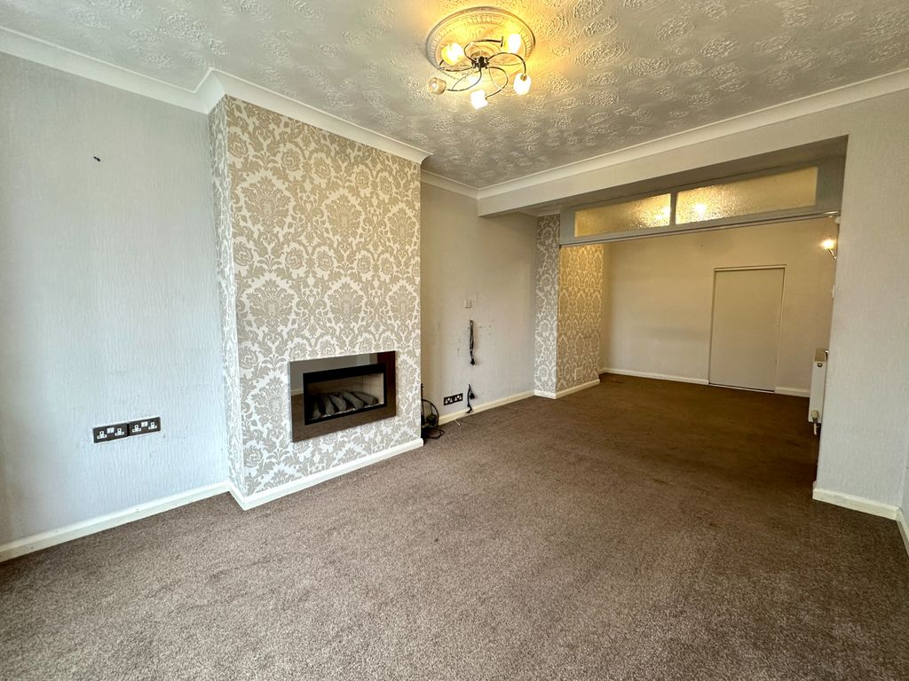Property photo 3 of 24