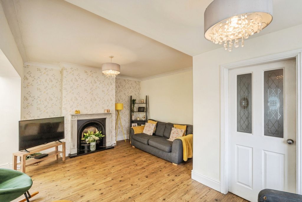 Property photo 3 of 20 Pbox-Img.Jpg