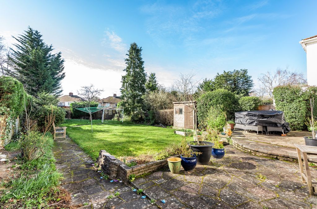 Property photo 2 of 13