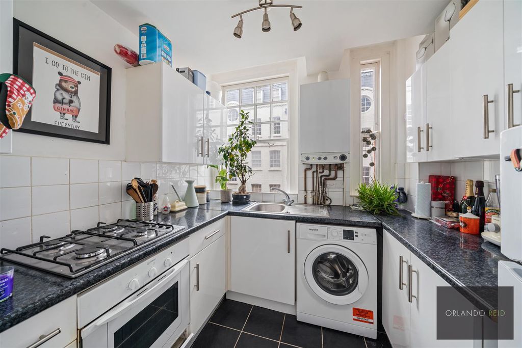 Property photo 2 of 12 Flat 55, Crawford Buildings W1H 4Ny-6.Jpg