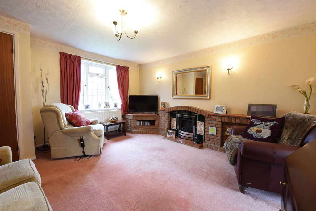 Property photo 3 of 17