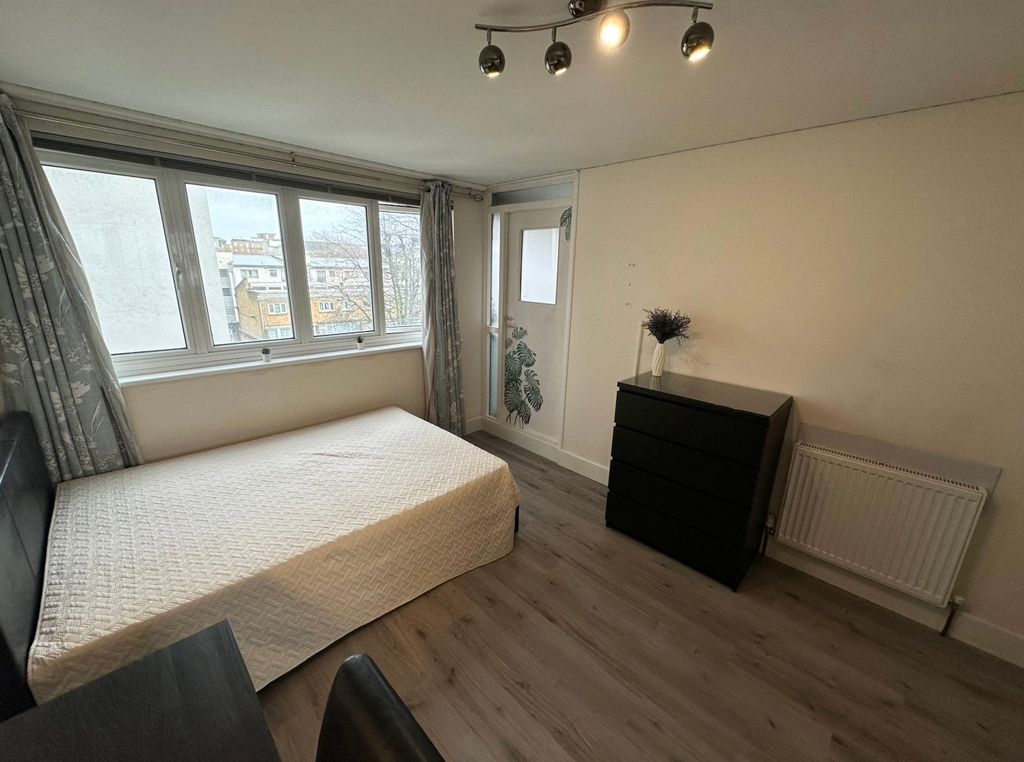 Property photo 3 of 16 Room A + Balcony