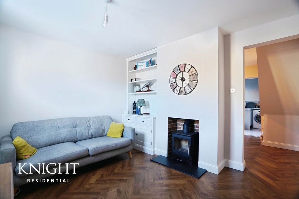 Property photo 2 of 19